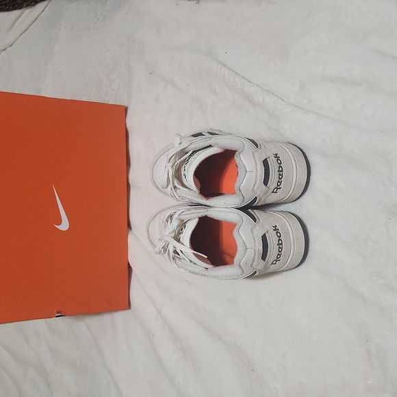 Reebok sneakers - Picture 3 of 4